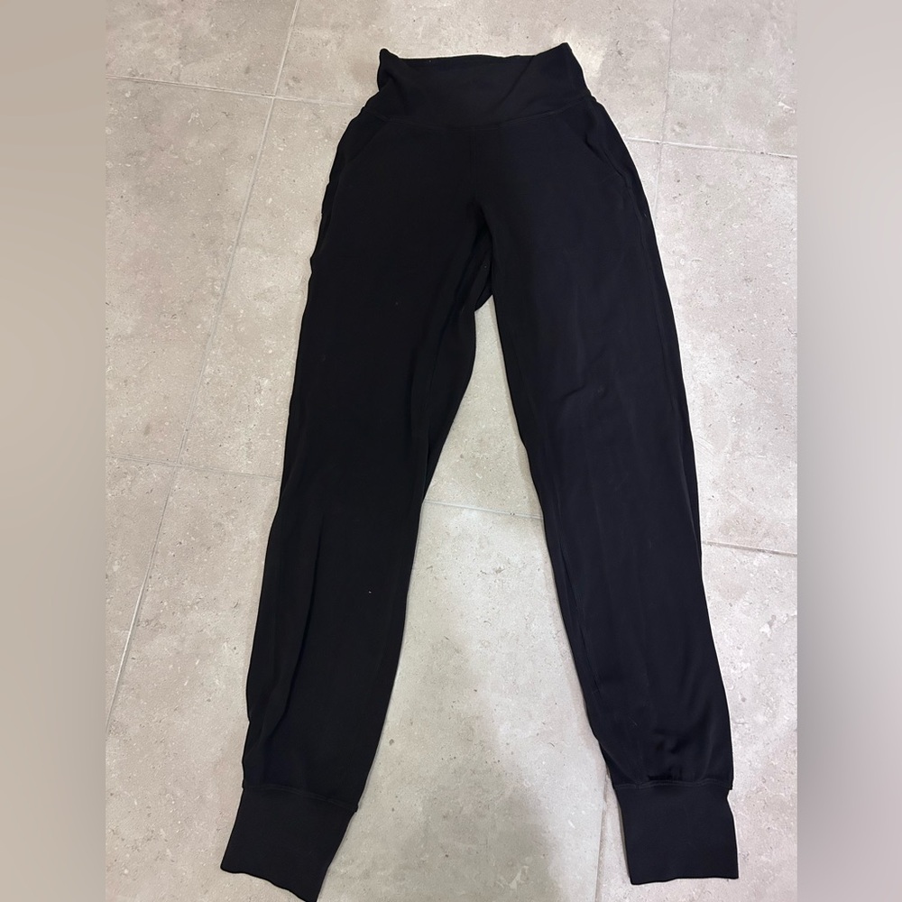 lululemon Black Align Jogger (cropped)
